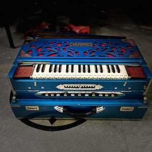 4line 13scale metalic sky blue with custom nameplate