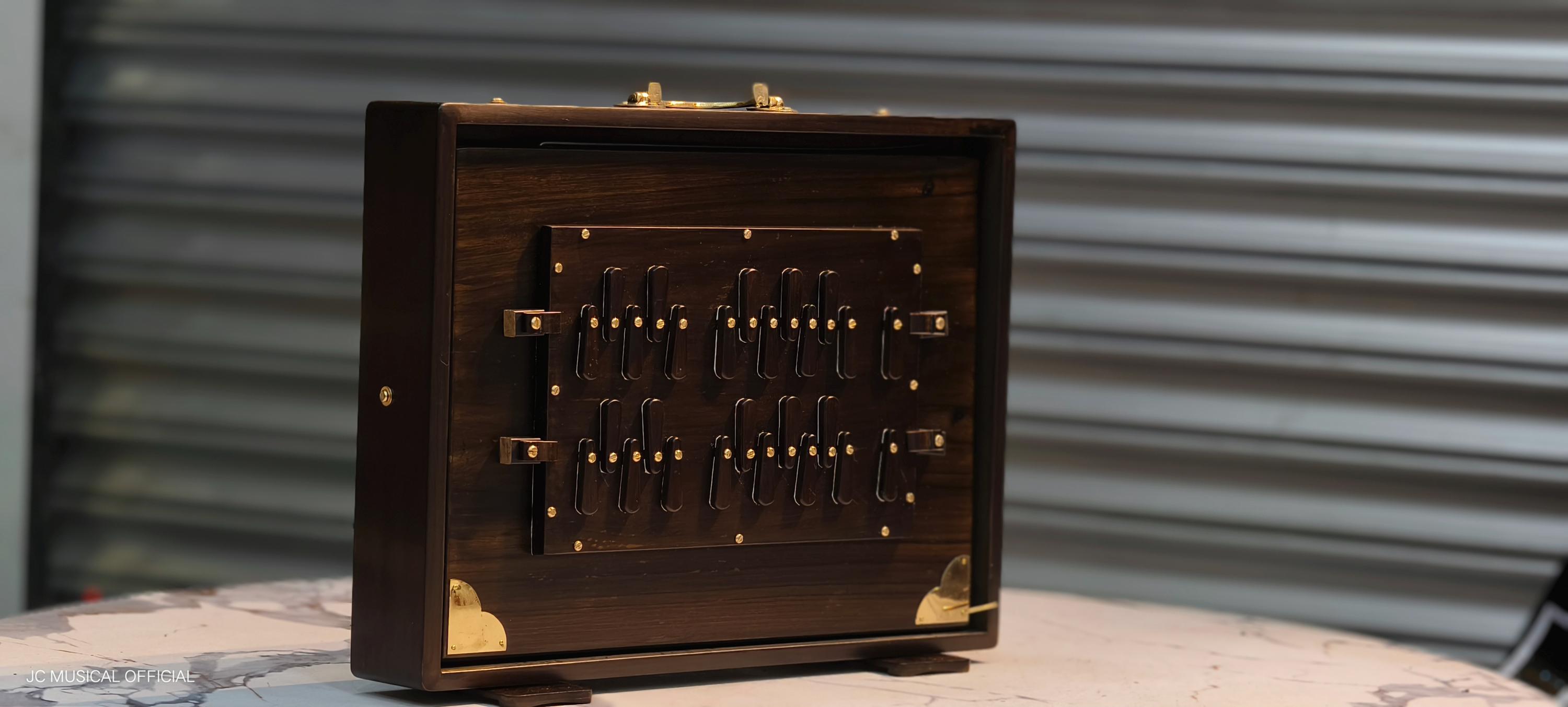 2オクターブ プロフェッショナル シュルティボックス | ブラウンマット