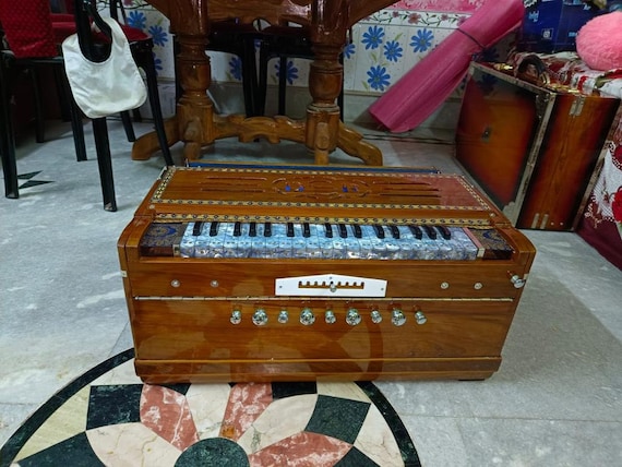 DS RAMSINGH Harmonium 9scale With Design Keyboard Etsy