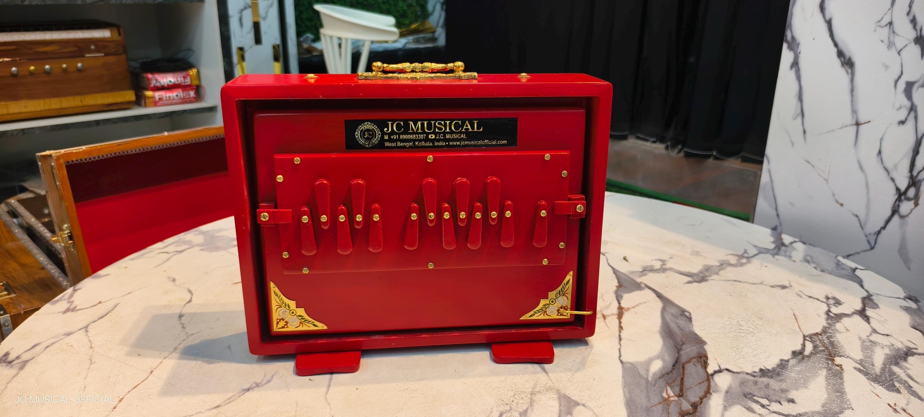 シュルティボックス/1オクターブ小サイズ9×12インチ/金仕上げの赤い