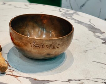 満月のチベットシンギングボウル（ウッドストライカー付き）：癒しの