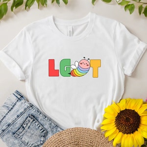 LGBT (L-G-Bee-T) シャツ、かわいいプライドギフト、バイセクシャル、バイプライド、レズビアン、ゲイ、トランスセクシャル、蜂をテーマにしたギフト