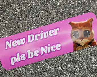 Il nuovo driver, per favore, sii un bel gatto | Adesivi Hydroflask | Adesivi per paraurti | Adesivi in vinile resistenti all'acqua