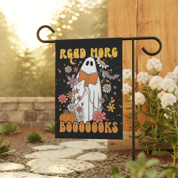 Ghost Garden Flag - Autumn Halloween Yard Flags for Book Lovers - Spooky Fall Outdoor Decor - Vintage Retro Gift for Librarian Reader