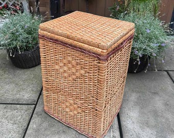 手作りのラタン製ランドリーバスケット（蓋付き）、環境に優しい籐製