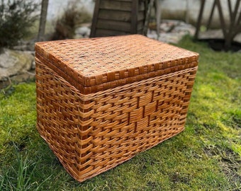 Laundry basket holder, laundry basket organizer, laundry basket, wicker organizer, wicker decor, ecofriendly, laundry hamper, wicker chest