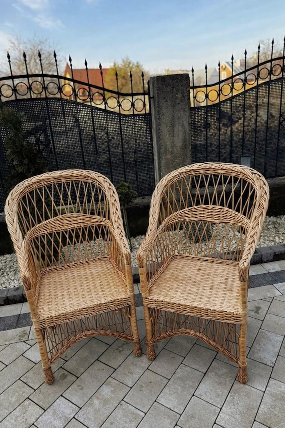 natural patio chair, rustic wicker chair, outdoor patio furniture, rattan accent chair, vintage style patio chairs, ecofriendly garden chair