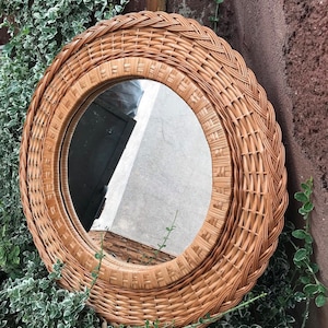 Round mirror, wicker mirror, rattan mirror, rattan mirror for wall, rustic mirror, boho mirror, vintage mirror, boho round mirror