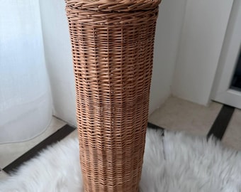 Natural wicker toilet paper holder with lid, handmade rattan bathroom storage basket, eco home decor, rustic toilet paper organizer basket