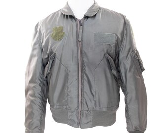 希少なアメリカ空軍 CWU-36/P フライヤーズ ジャケット サイズ L