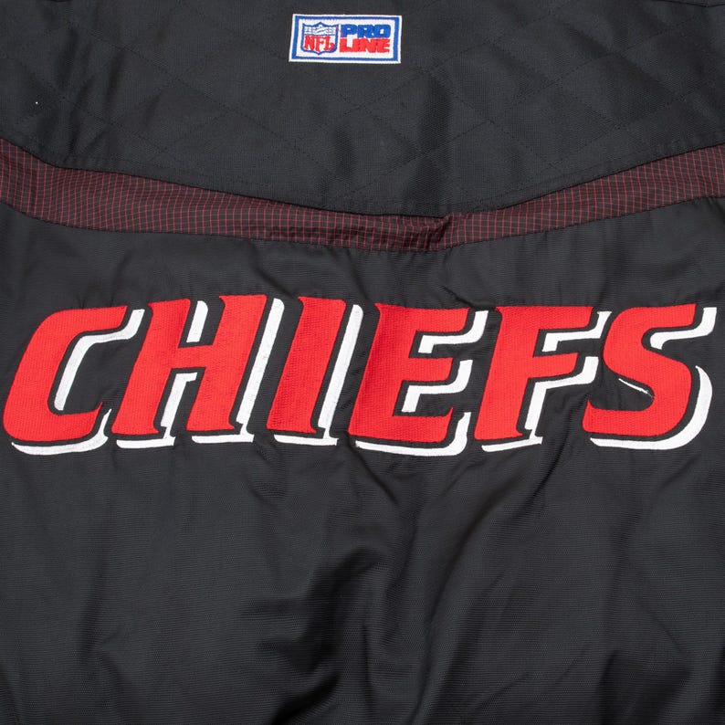 Vintage Proline NFL Kansas City Chiefs Logo sportliche schwere Jacke 1990er Jahre Größe XL Bild 7