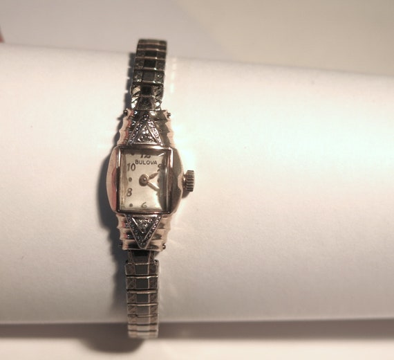 1952 Bulova Ladies 17 Jewel Diamond Chip Bezel Wa… - image 1