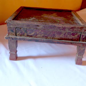 Floral India Bajot Tea Table