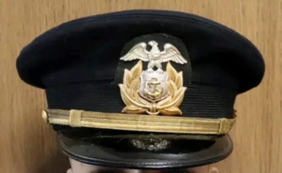 Cappello con visiera blu scuro della Marina mercantile degli Stati