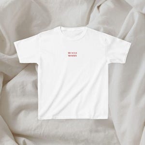 Muscle Mommy Baby Tee: minimalist gym top; tee for workout, weightlifting, yoga, running, pilates, or rest day! Y2K Cropped Top, 100% cotton White