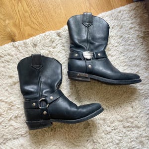 Vintage 1990s Black Genuine Leather Harley Davidson Cowboy Style Mid Calf Ladies Biker Boots