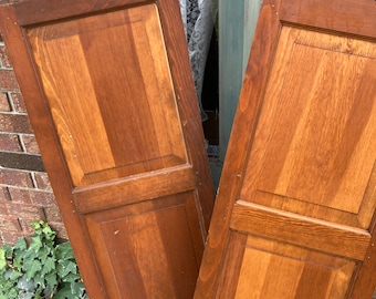 Portas de salão ocidental modernas vintage de meados do século, pinho dos anos 70