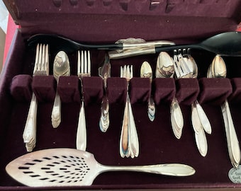 Diversos. Talheres folheados a prata incompatíveis