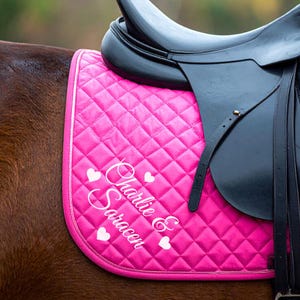 Gepersonaliseerde ruiterpaard pony aangepast zadeldek cadeau - hartontwerp