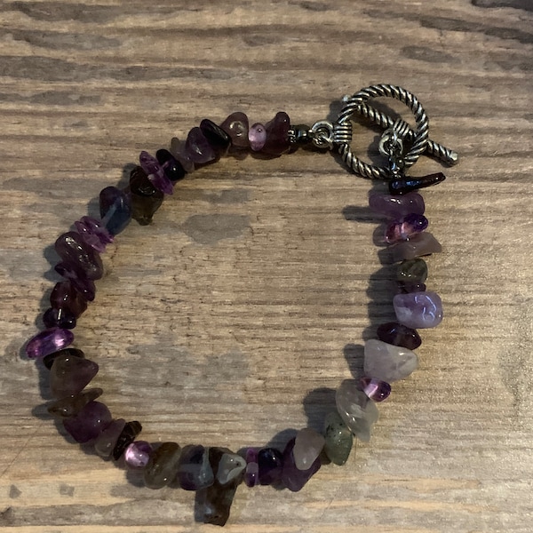 Purple stone bead bracelet with toggle clasp