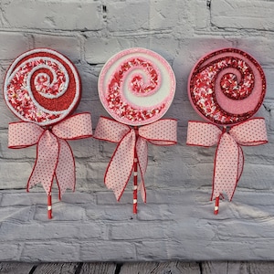 Valentine&#39;s Day lollipops Red, Pink, White, wreath attachments, Fake Valentines props, V-day, gift, faux lollipops swag garland Love, heart
