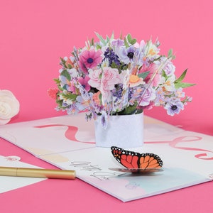 Maceta Mixta Con Tarjeta Pop-Up De Mariposa