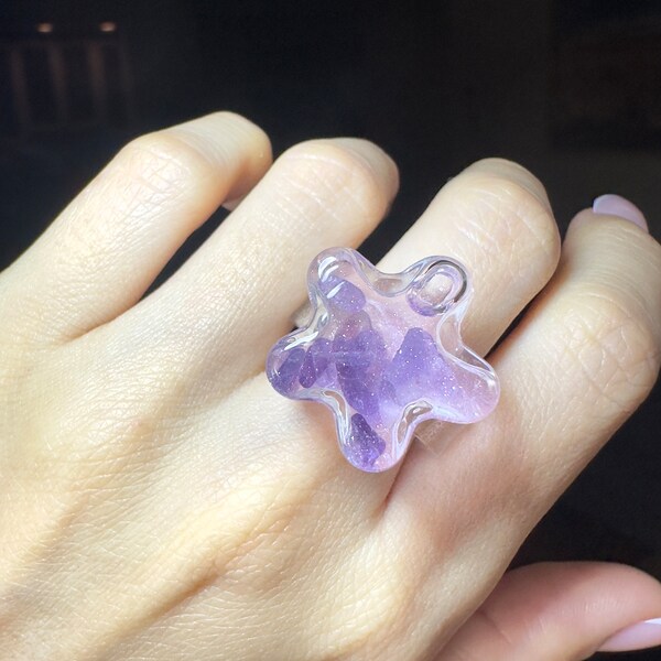 Gemstone Flower Ring Shaker Amethyst, Bubble shaker Ring, Glass Bubble ring, Liquid filled ring, Gift Ring, Ring Encapsulated In liquid