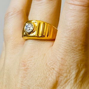 Vintage 18 KT HGE Gold Plated Solitaire Men's Unisex Ring image 9