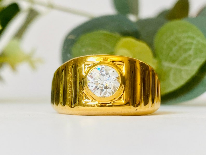 Vintage 18 KT HGE Gold Plated Solitaire Men's Unisex Ring image 3