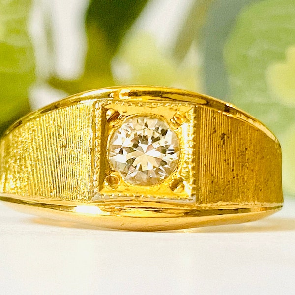 Vintage 1981 Signed Avon Brilliantelle 18 KT HGE Gold Plated Ring