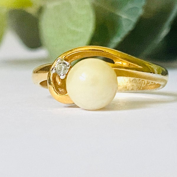 Vintage 18 KT Gold Plated Faux Pearl Ring - Size 7.5 US