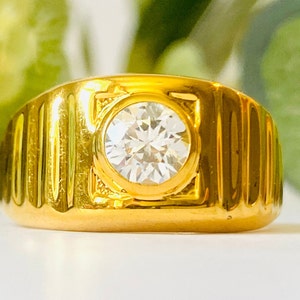 Vintage 18 KT HGE Gold Plated Solitaire Men's Unisex Ring image 1