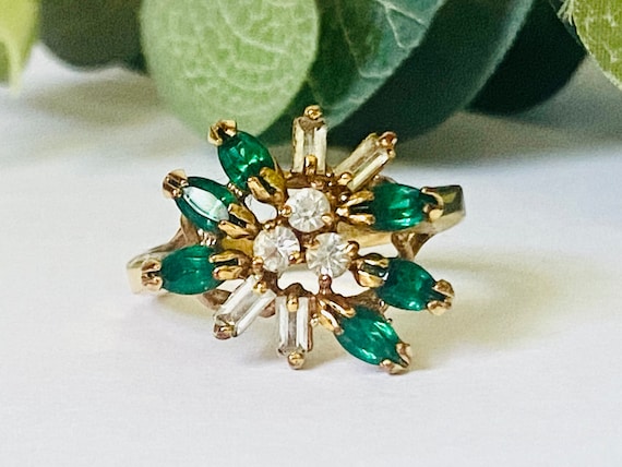 Vintage Emerald Green and Clear Rhinestone Cluste… - image 3