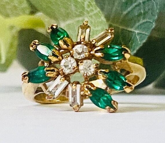 Vintage Emerald Green and Clear Rhinestone Cluste… - image 5