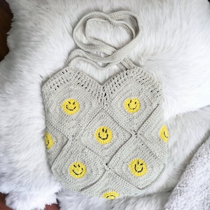Crochet Smiley Face bag, Smiley Shoulder Bag, Crochet Tote Bag, Summer Bag