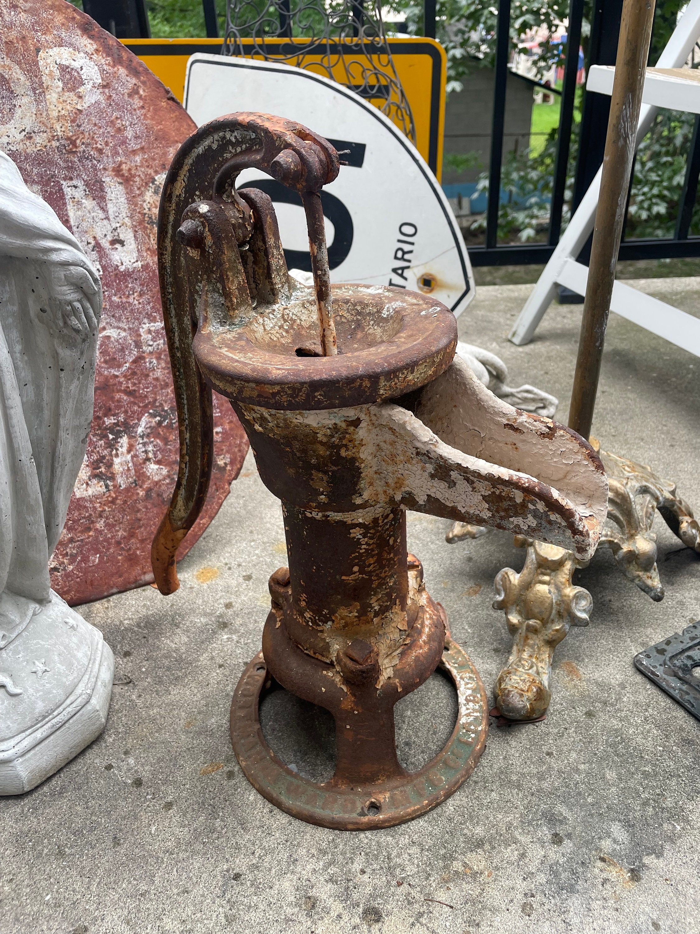 Large Cast Iron Garden Hand Pump 