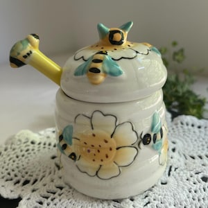 Vintage Ceramic Beehive Honey Pot with Matching Dipper | Hand-Painted Honeycomb Jar with Raised 3D Bumblebees and White Flowers | Cottagecor