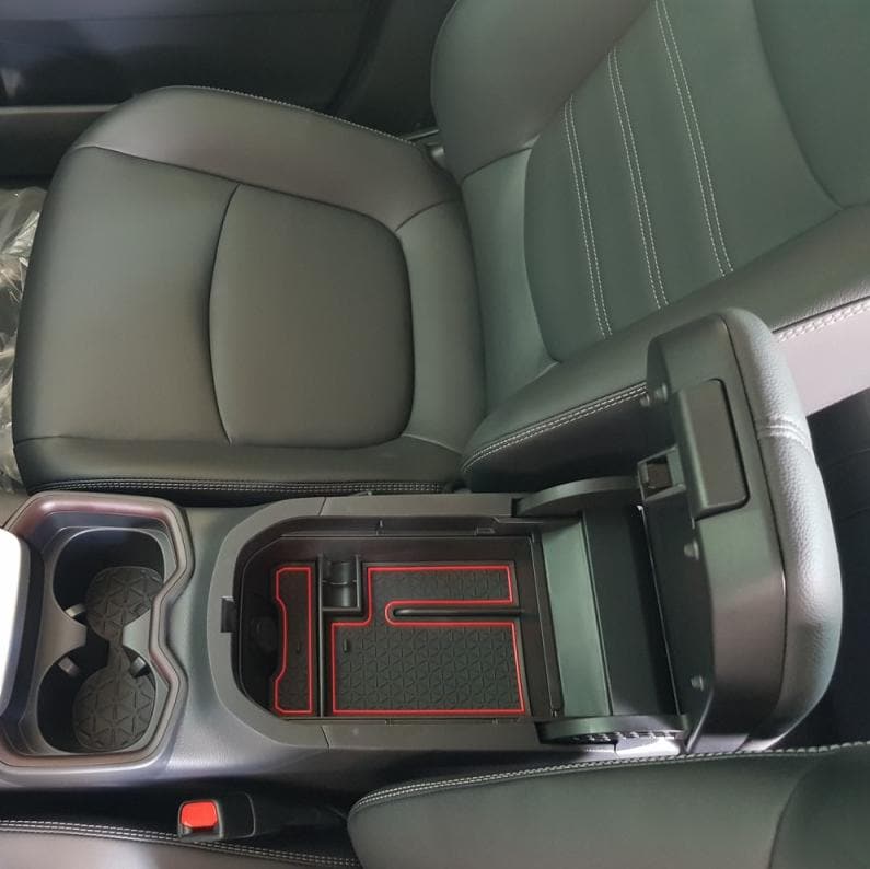 Armsteunhoes Voor Toyota RAV4 Hybrid 2019-2024 – Met Bekerhouder, Opbergvakje, Memoryschuim, Zwart