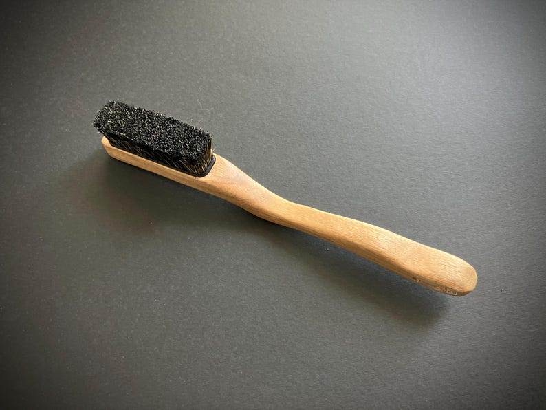 Savage Climbing handmade wooden brush with replaceable clip-in bristle head