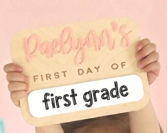 Personalized School Sign Custom Name Photo Prop First Day Kindergarten Milestone Board Reusable Wooden Keepsake Gift Student Memory Pictures