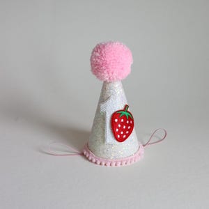 Erdbeere erste Geburtstag Smash Kuchen Baby Berry 1. Geburtstag Partyhut Neutral Boho Hut Mädchen erster Geburtstag Hut Eine Erdbeere Daisy Thema