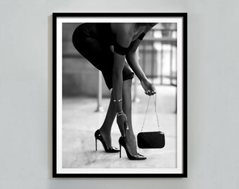 Retro High Heels Fashion Print: Black and White Minimalist Art (Digital Download