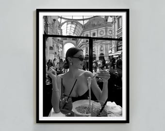 Retro Italian Kitchen Print: Women Eating Pasta, Trendy Wall Art (Digital Download)