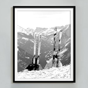 Vintage Skiing Photo Print: Apres Ski, Black and White (Digital Download)