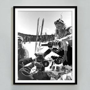 ヴィンテージのアフタースキーポスター、バーカートプリント、白黒、スキー写真、アルコールウォールアート、スキーロッジの装飾、スキーウォールアート、デジタルダウンロード