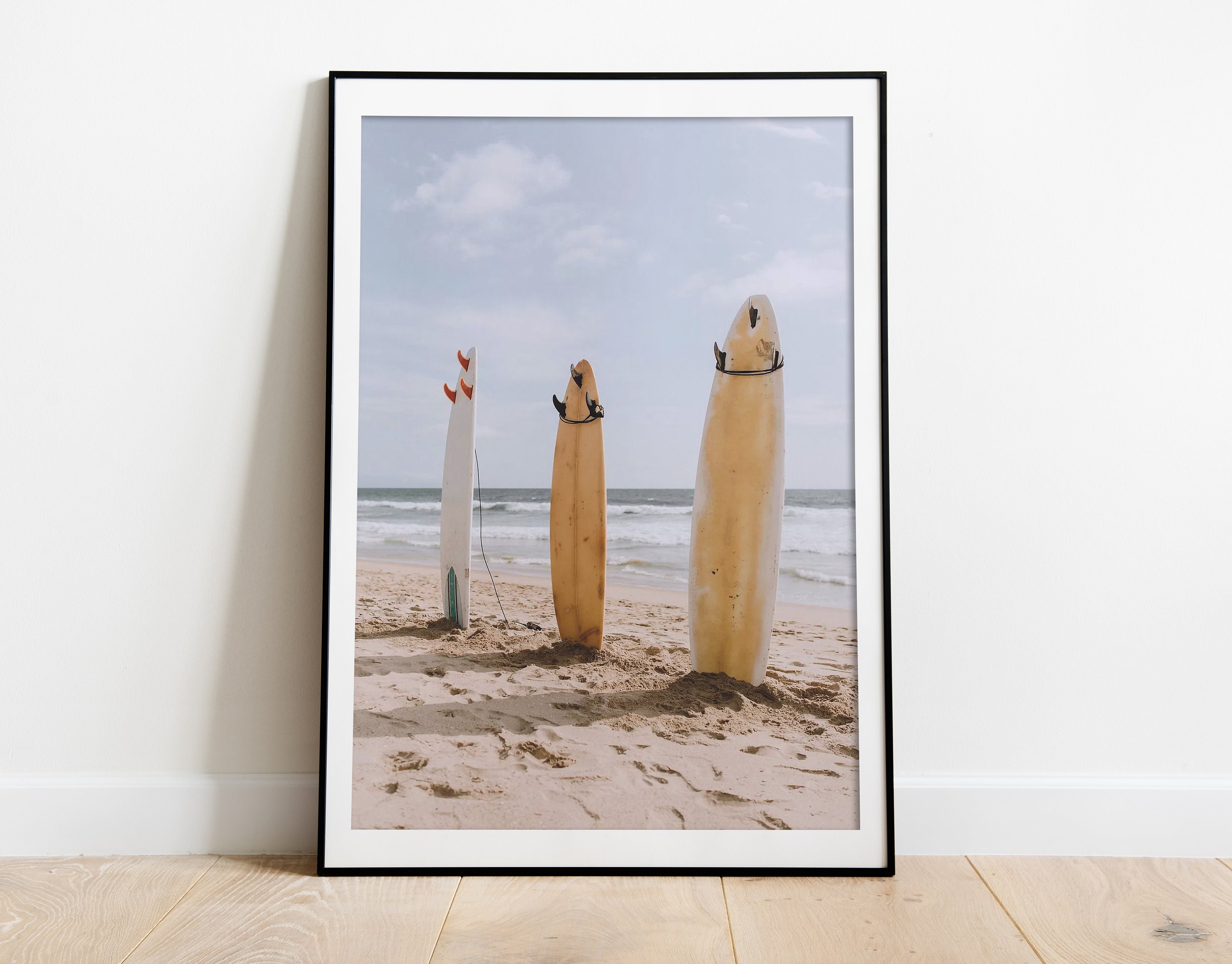 カリフォルニアのサーフボードアートプリント：海岸のビーチの写真