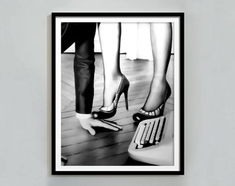 Impresión de tacones feministas: póster de moda en blanco y negro (descarga digital)