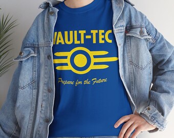 Vintage Vault-Tech Unisex Tee | Gamer Tee | Videospiel-Nerd-T-Shirt | Fallout Themed Shirt für Vault-Bewohner Unisex-T-Shirt aus schwerer Baumwolle