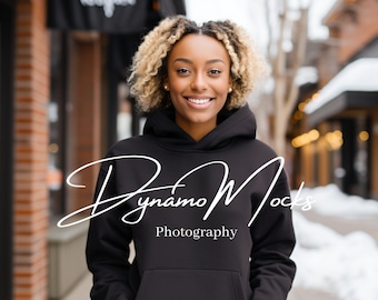 Czarny Gildan 18500 Mockup | Czarny Hoodie Mockup | Damska Bluza Outdoor Mockup | Różnorodne Kobiety | Oversize Trendy Estetyczny