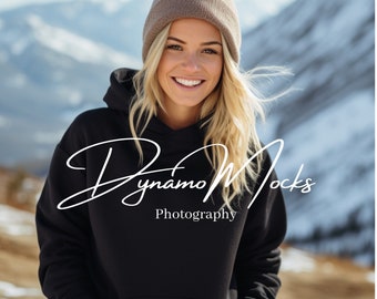 Schwarzer Gildan 18500 Mockup | Schwarzer Hoodie Mockup | Weibliches Sweatshirt Outdoor Mockup | Diverse Frauen | Oversize Trendy Ästhetik